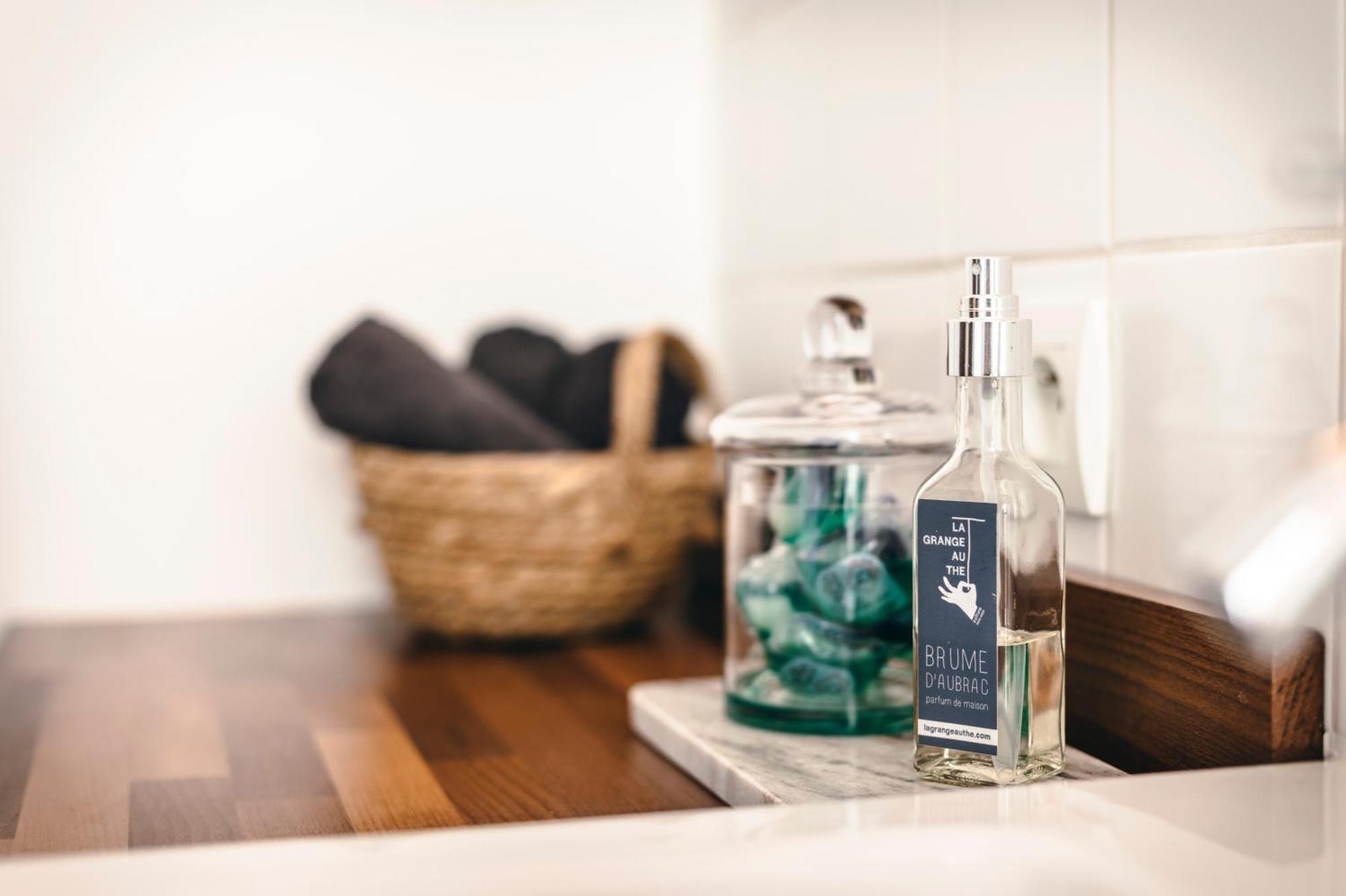Appartement Cosy Au Coeur Du Village - Le Segala Montbazens ภายนอก รูปภาพ